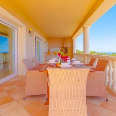 Villas Guzman - Vistas 빌라 칼페